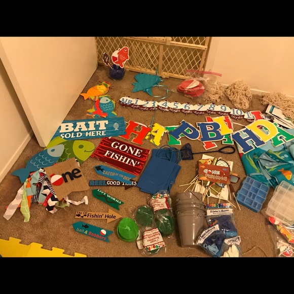 Fishing birthday decorations - Picture 1 of 7